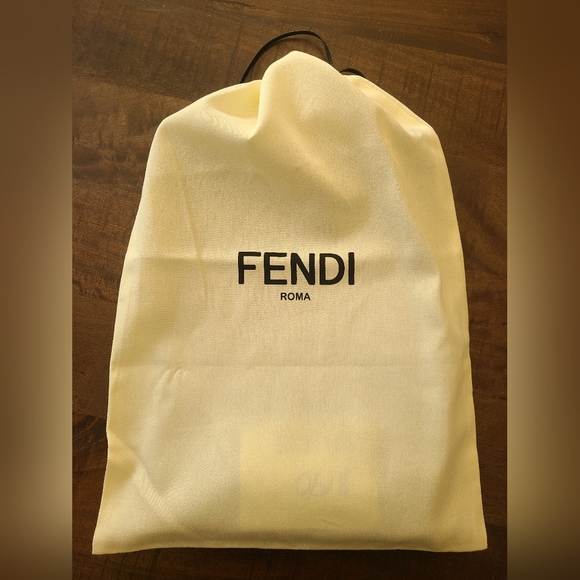 Rare Vintage Fendi Clutch - Picture 10 of 10